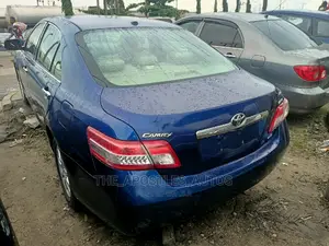 Toyota Camry 2011 Blue