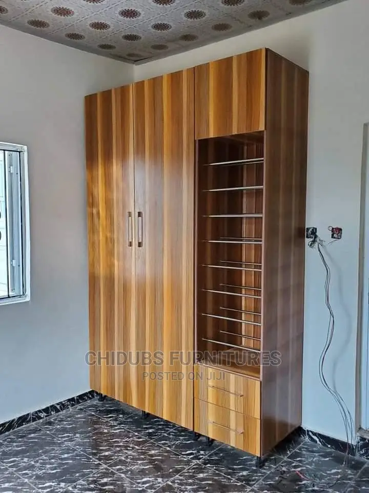 Unique 4by7 Wardrobe