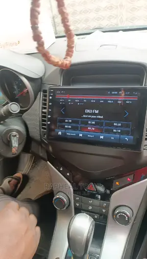 Chevrolet Cruze 2010 Android Screen.