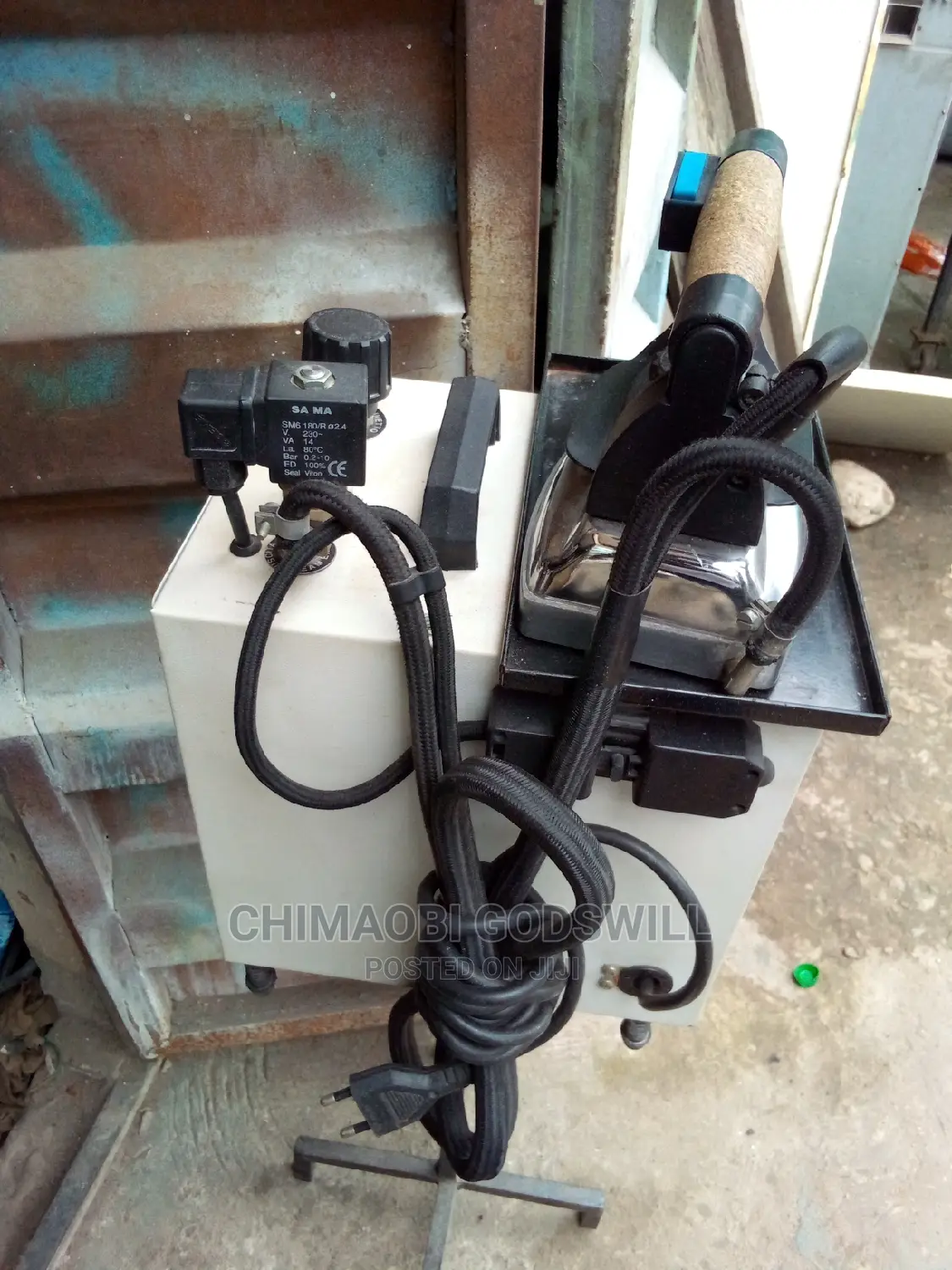Industrial Steaming Iron
