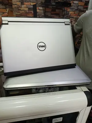 Laptop Dell Latitude 3330 4GB Intel Core I3 HDD 320GB