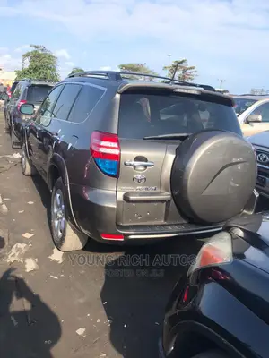 Toyota RAV4 2011 Gray