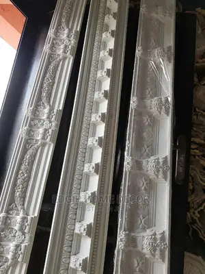 Wainscoting Polyurethane Designed Cornice