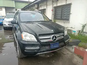 Mercedes-Benz GL-Class GL 550 2011 Black
