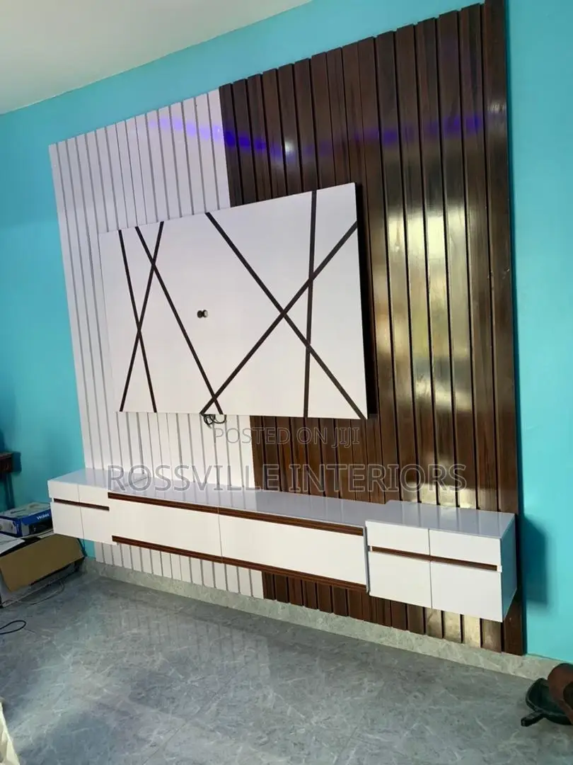 Exquisite Entertainment Unit / Tv Stand