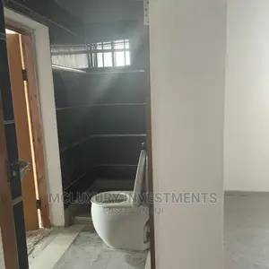 4bdrm Maisonette in Parkview Estate, for rent