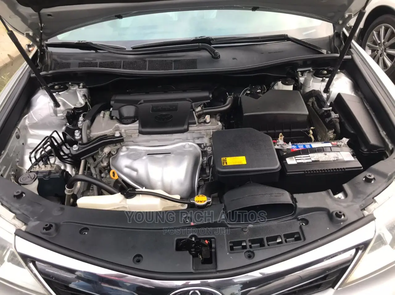 Toyota Camry 2012 Silver