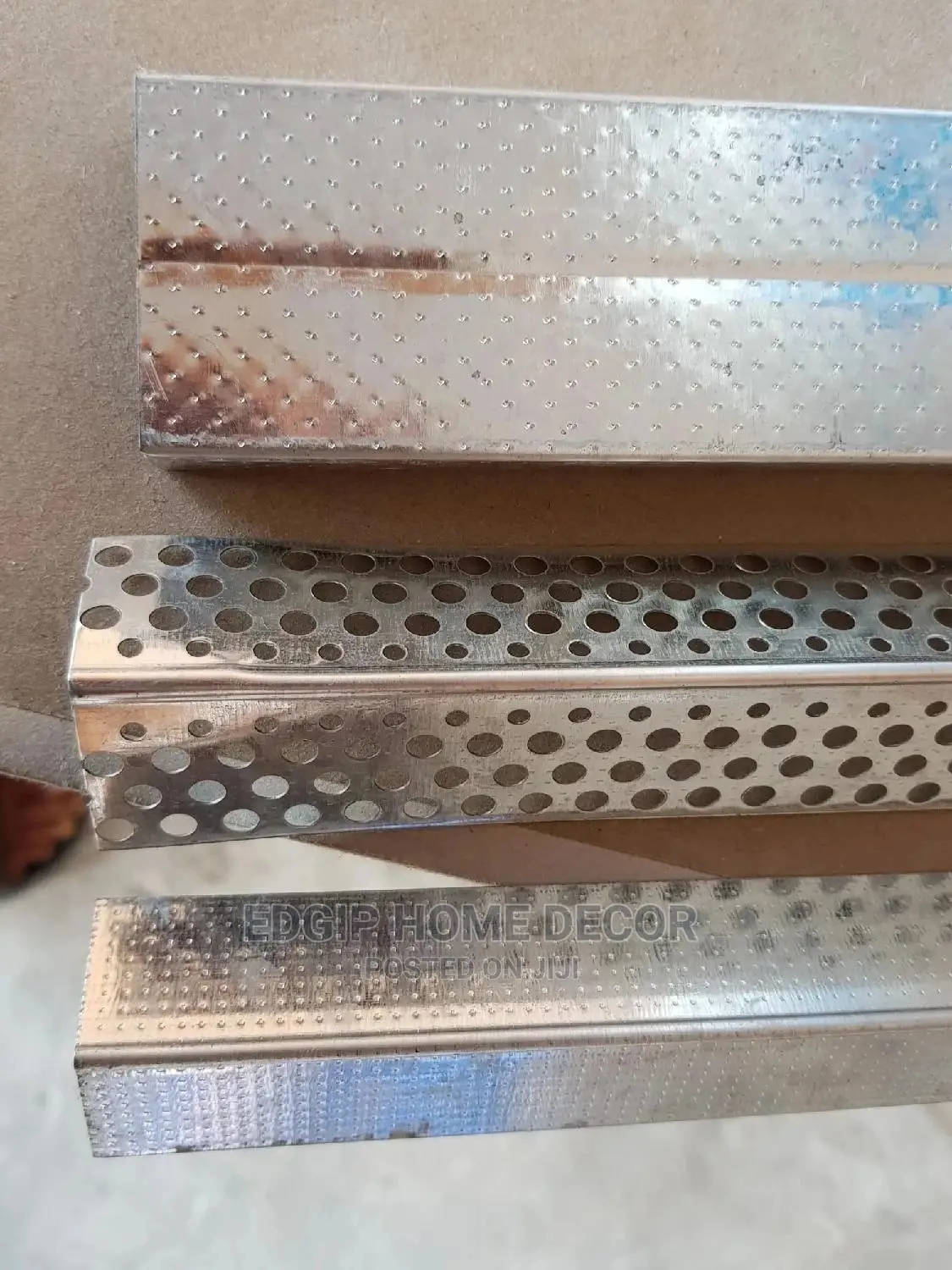 Profile, Wall Angle Corner Bead Hanger