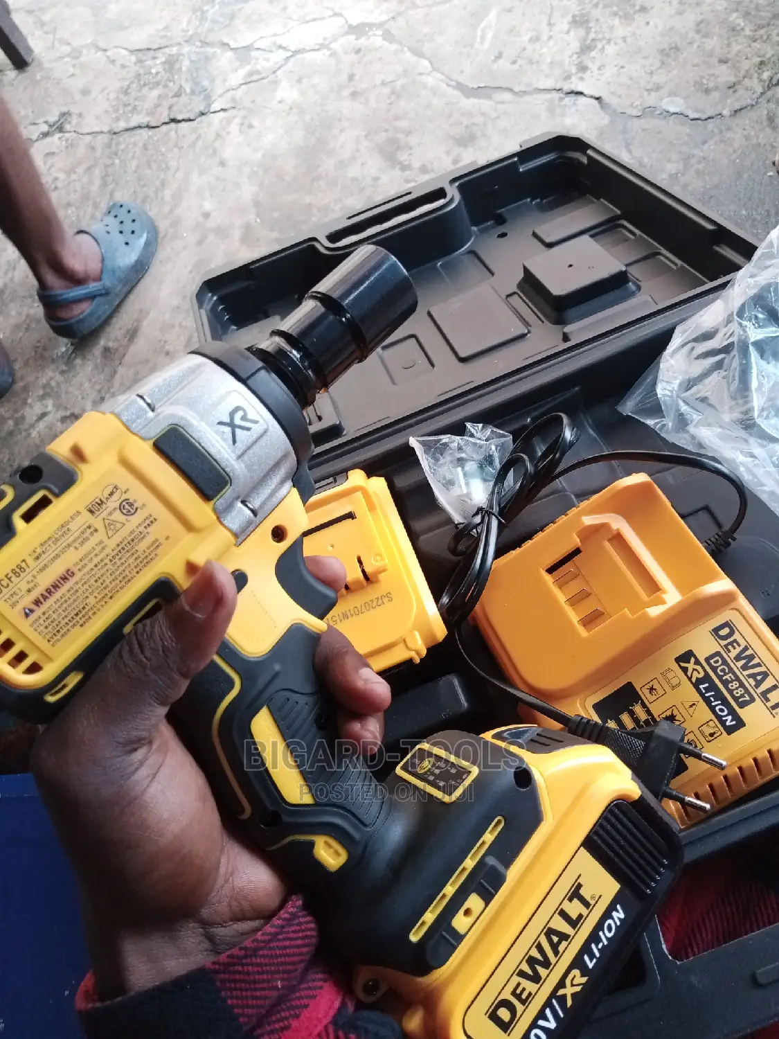 Cordless Socket Machine 20V Dewalt