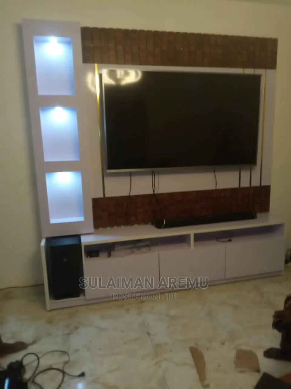 Wallconsole With Quality Material