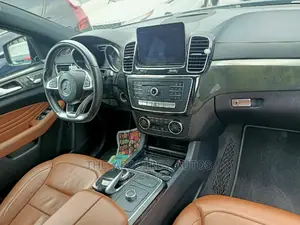 Mercedes-Benz GLE43 2017 Blue