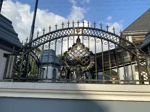 Royalty Fence Rail