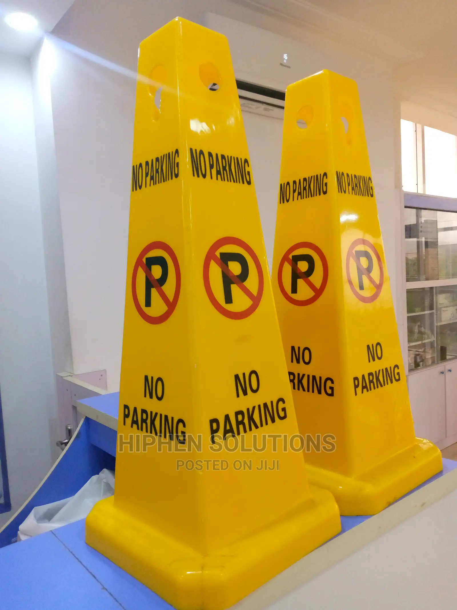 High Performance Bright No Parking Sign