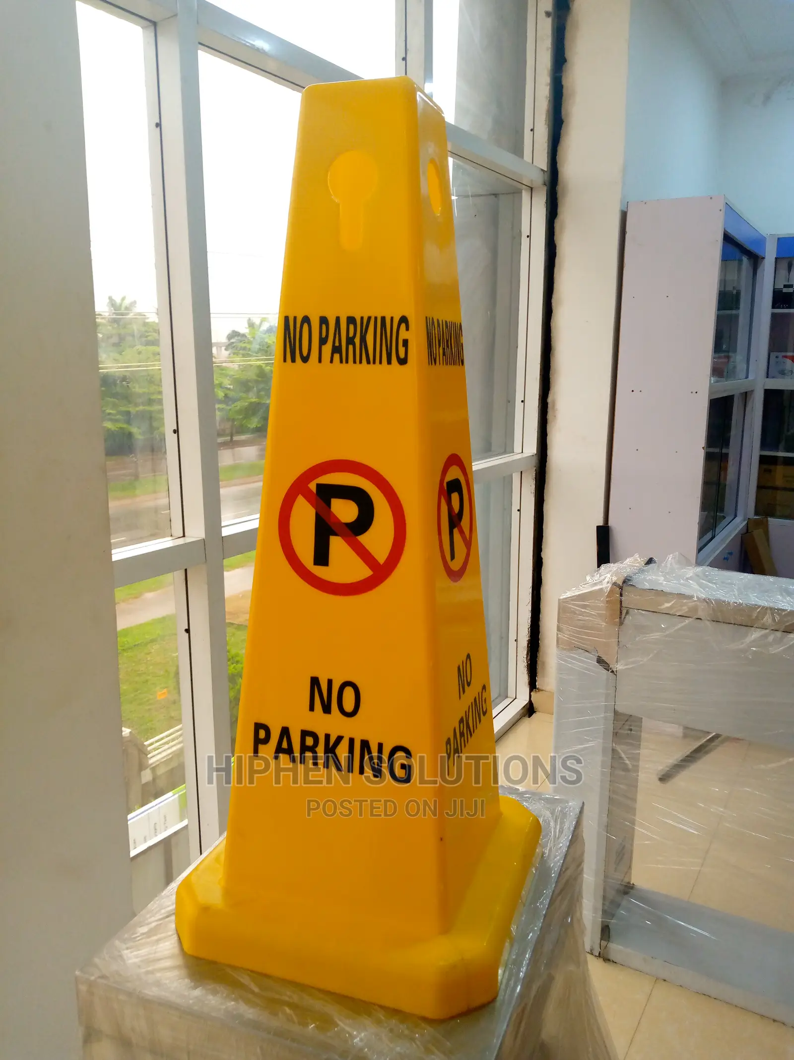 Effective Use No Parking Sign