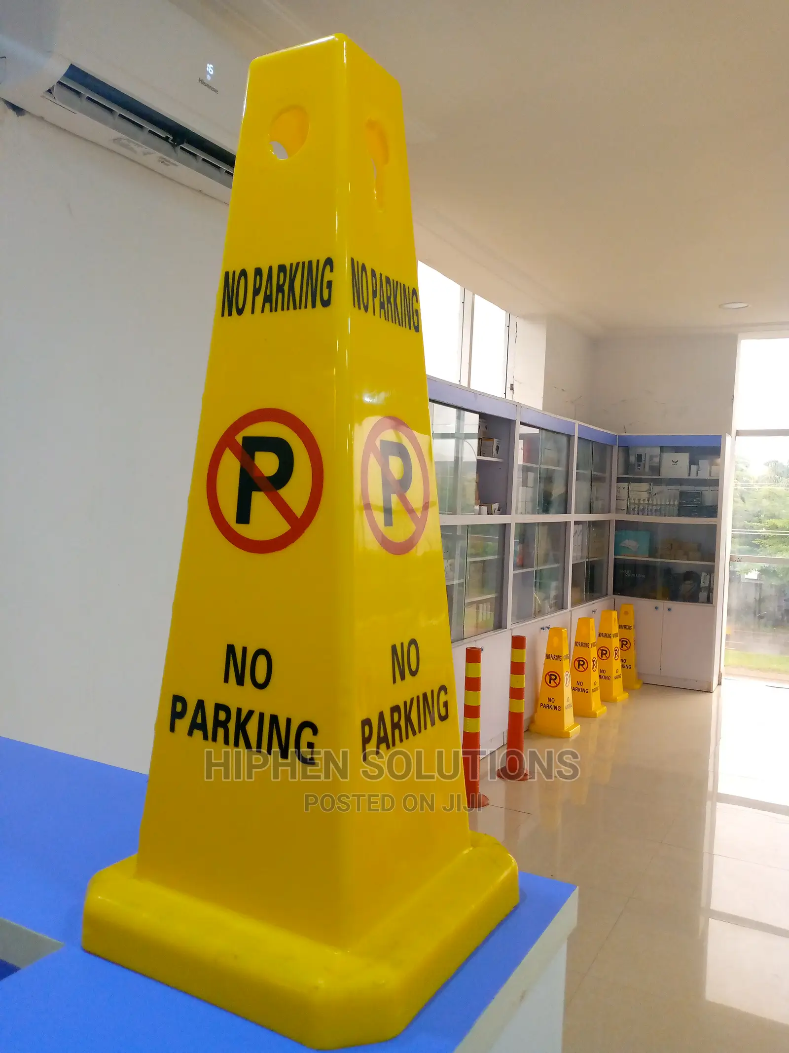 Strong and Sturdy No Parking Sign