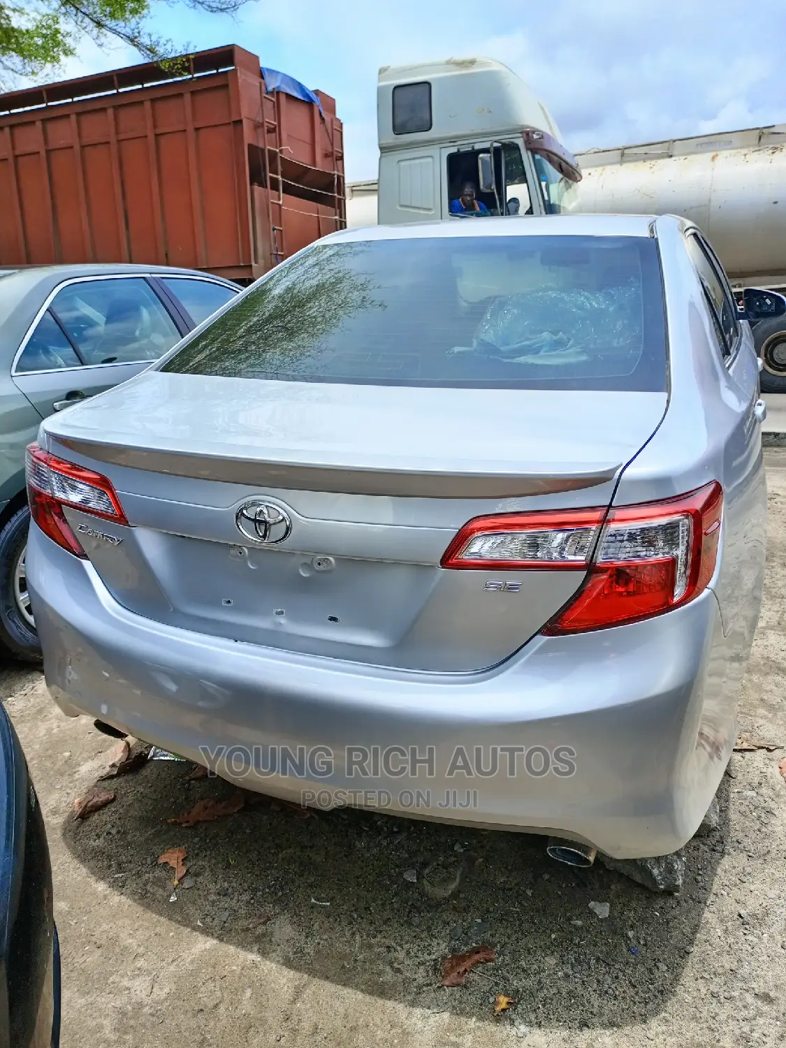 Toyota Camry 2012 Silver