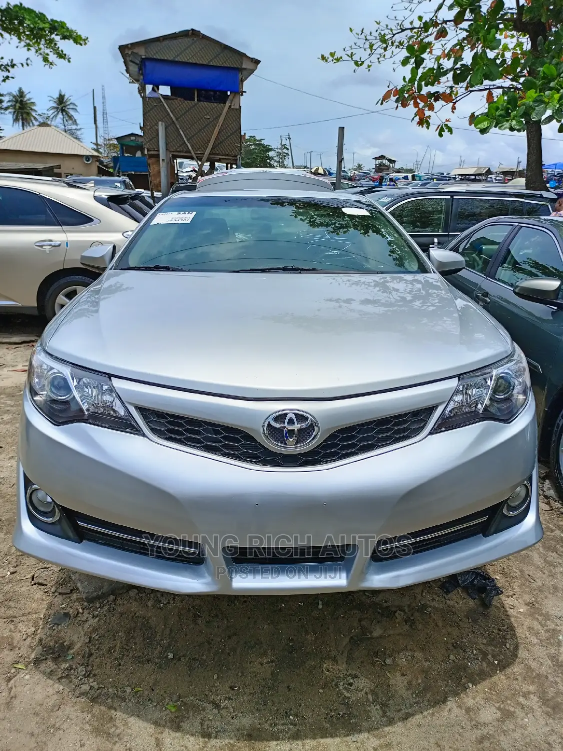 Toyota Camry 2012 Silver