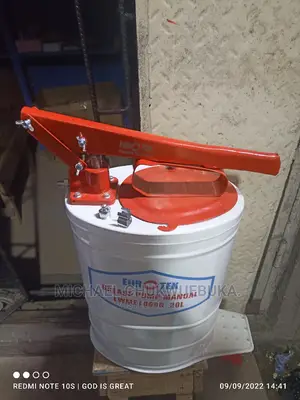 20 Litres Grease Bucket