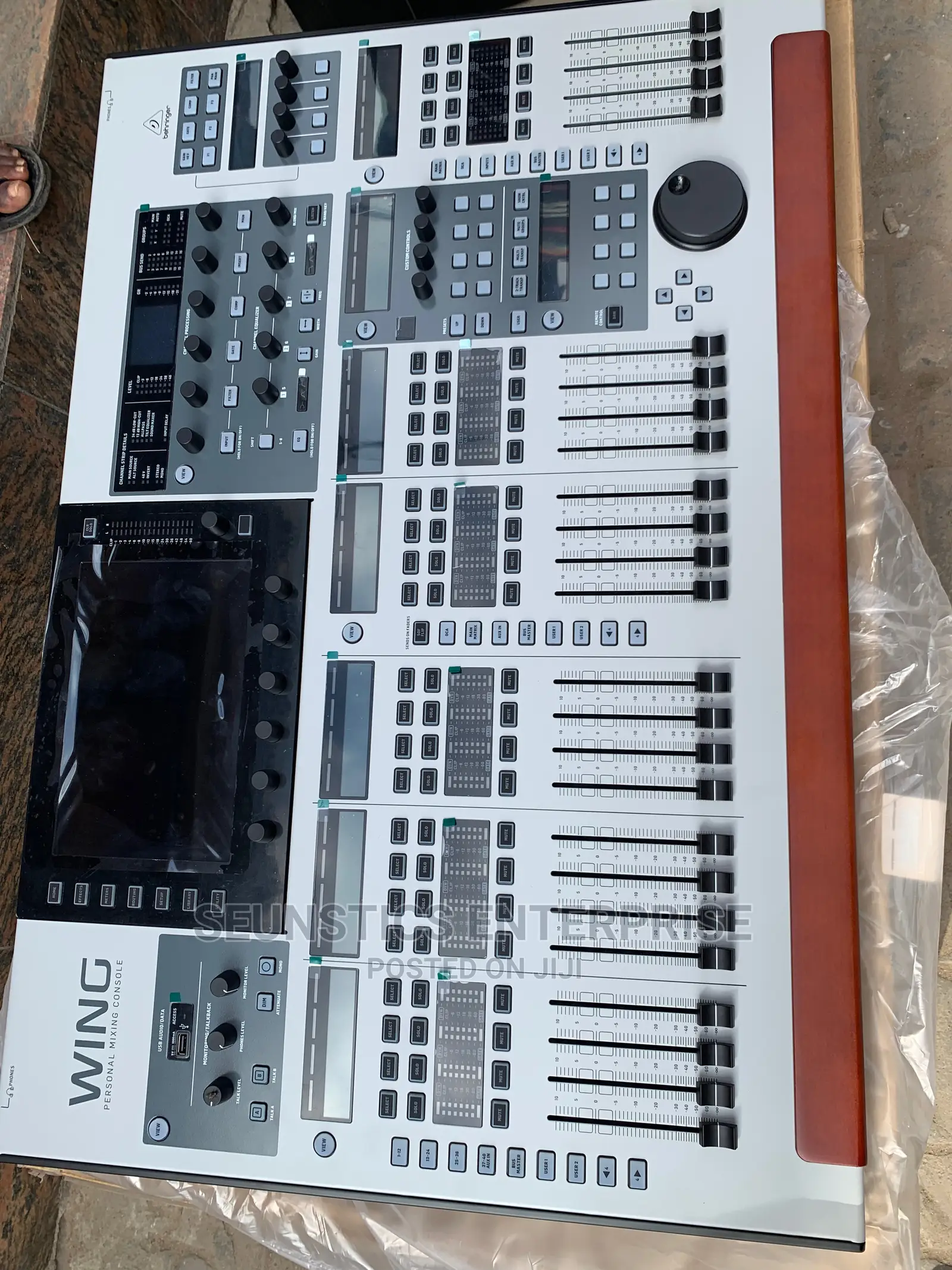Behringer Wing 48- Channel Digital Mixer