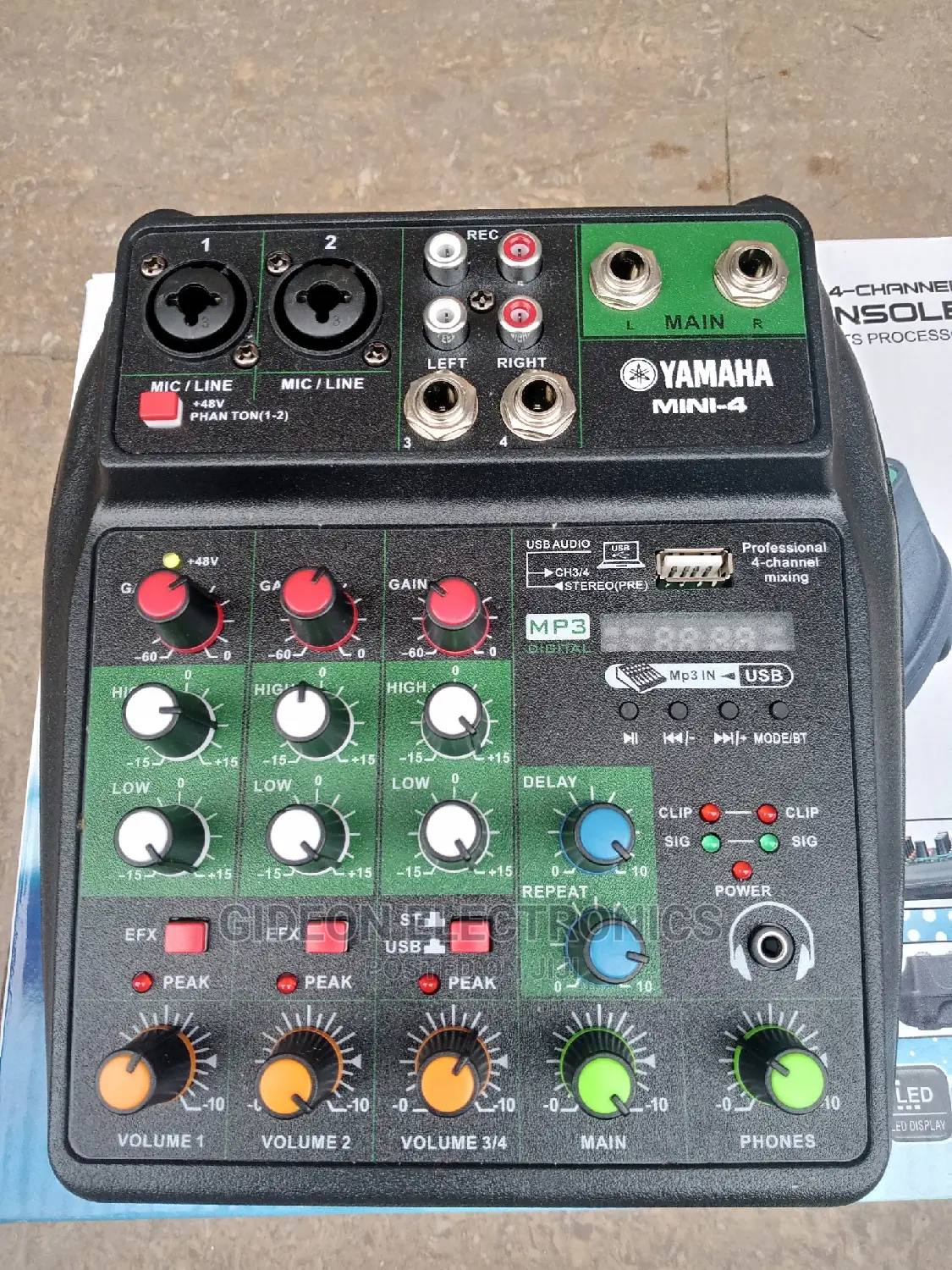 YAMAHA Mini Mixer