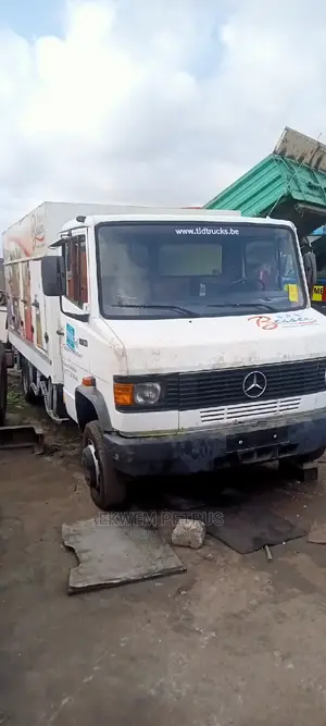 609 European Used M/Benz Ice Cream Refrigerated Mini Truck