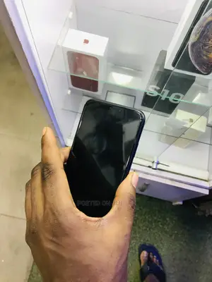 Apple iPhone XR 64 GB Gray