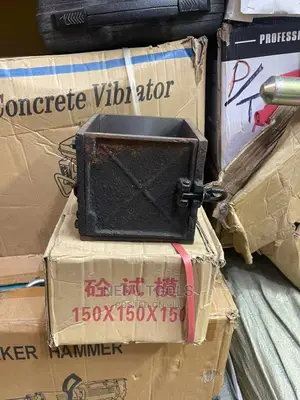 150 by 150 Cube Mood