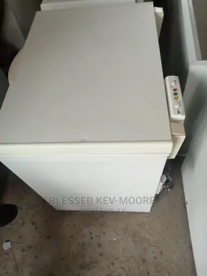 Uk Used 200 Litters Freezer,Perfectly in Good Condition