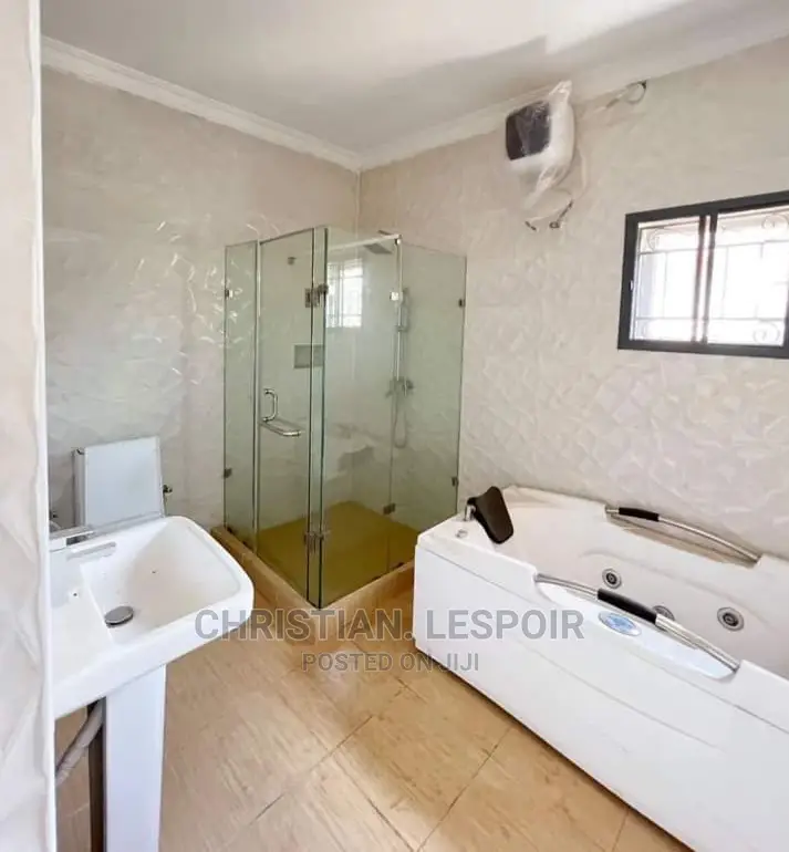 Shower Glass Cubicles