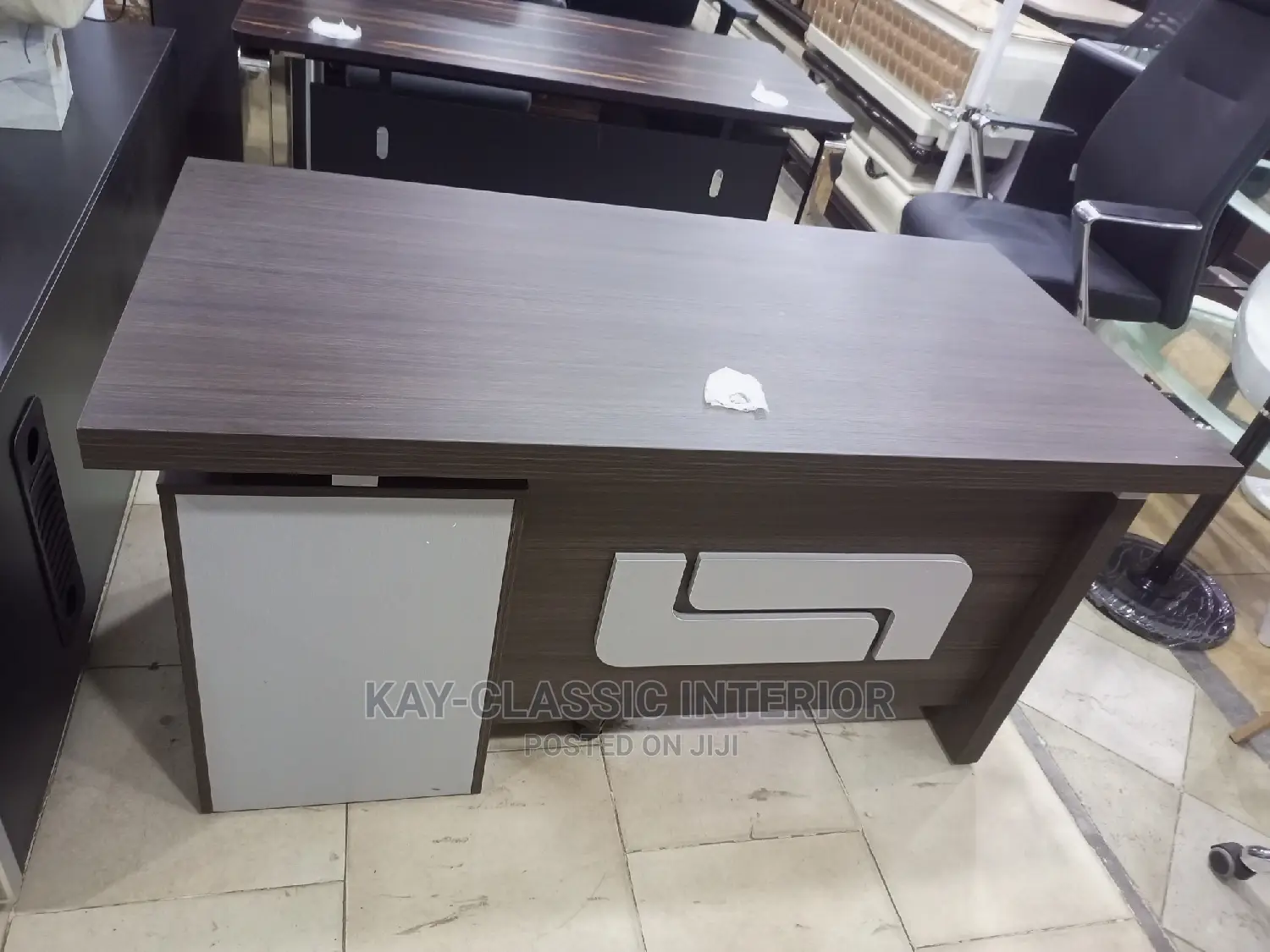 1.4mt Office Desk With Drawers And Ups Stand