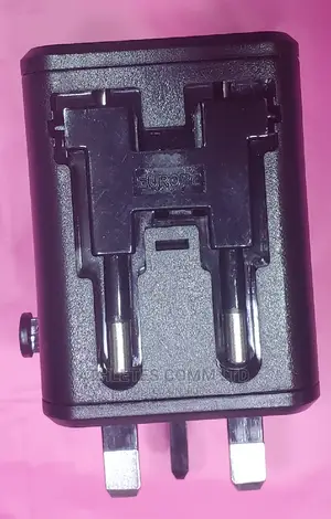 Universal Adpter With Double Usb Pots