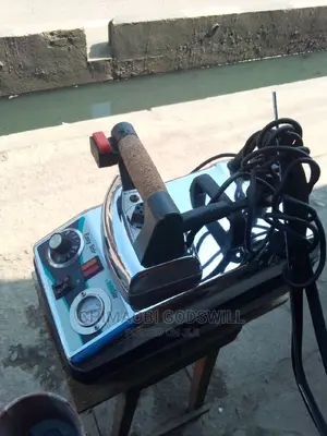 Industrial Steaming Generator Iron