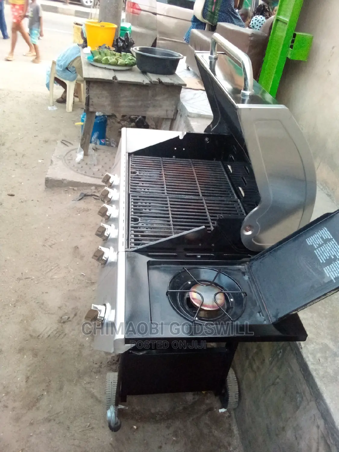 Barbecue and Grill Standing Machine