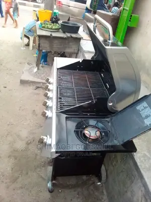 Barbecue and Grill Standing Machine