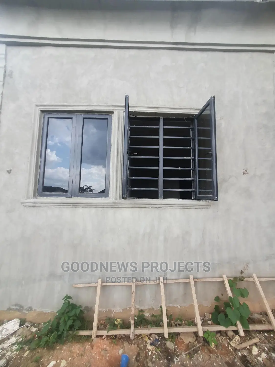 Aluminum Casement Window With Grey Colour