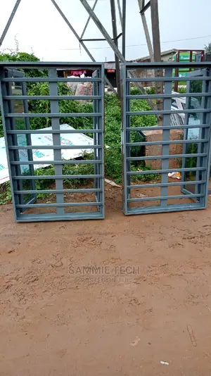 Casement Windows With Inner Buglary and Net