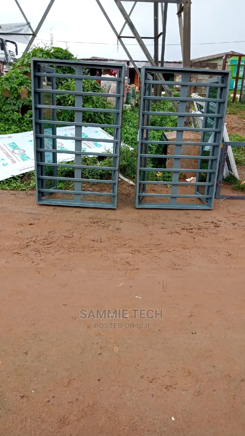 Casement Windows With Inner Buglary and Net