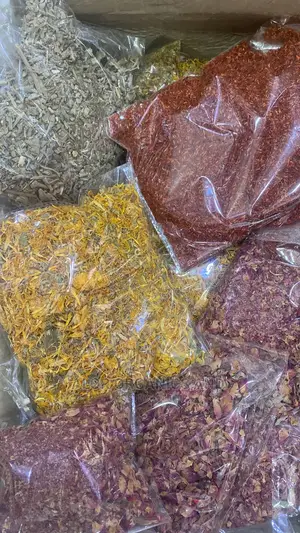 Organic Powders, Seeds and Petals