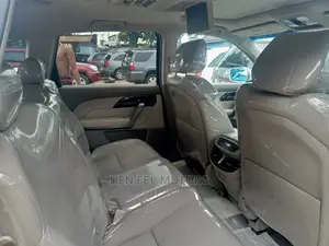 Acura MDX SUV 4dr AWD (3.7L 6cyl 6A) 2011 Silver