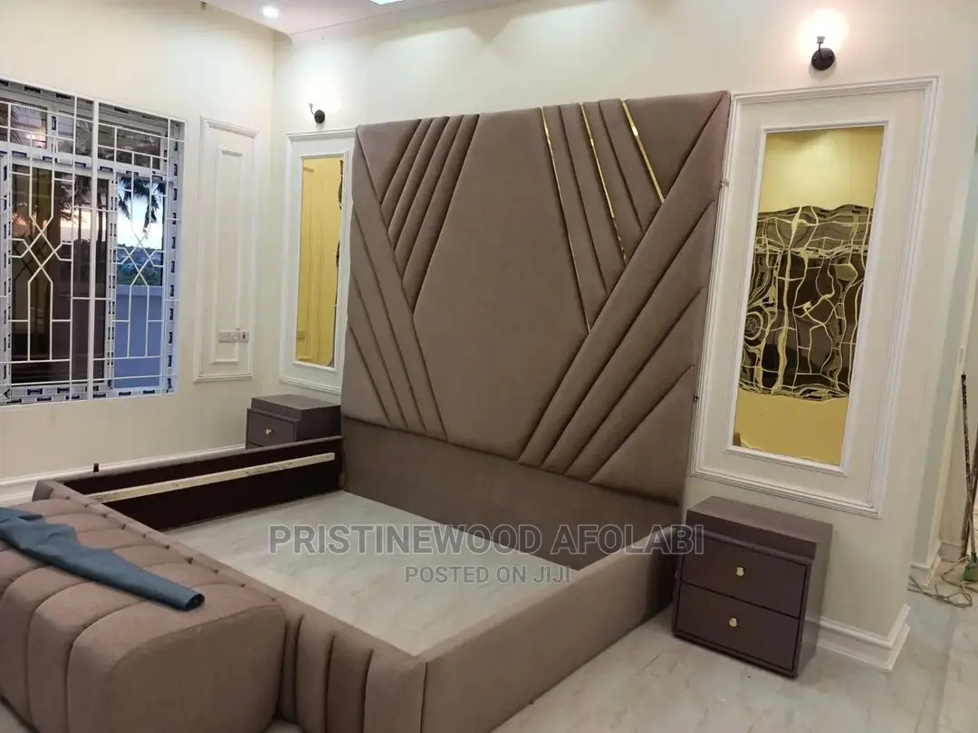 Bedframe by Pristinewood