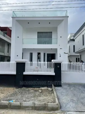 5bdrm Duplex in Osapa for Sale