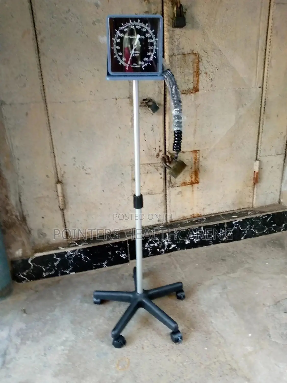 Android B P Machine With Stand