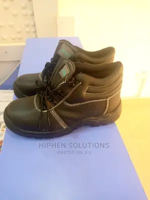 Compact Design Quality Safety Shoes