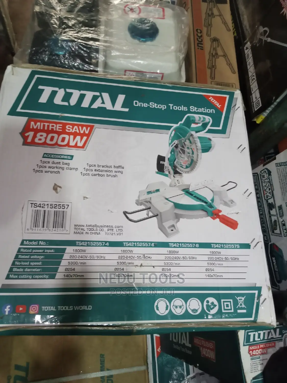 Mitre Saw Machine