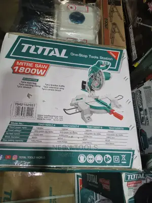 Mitre Saw Machine