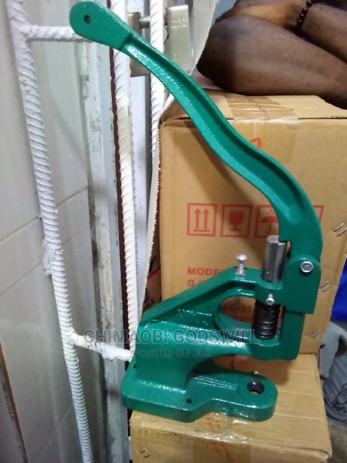 Cover Button Machine Together With Extra Bit