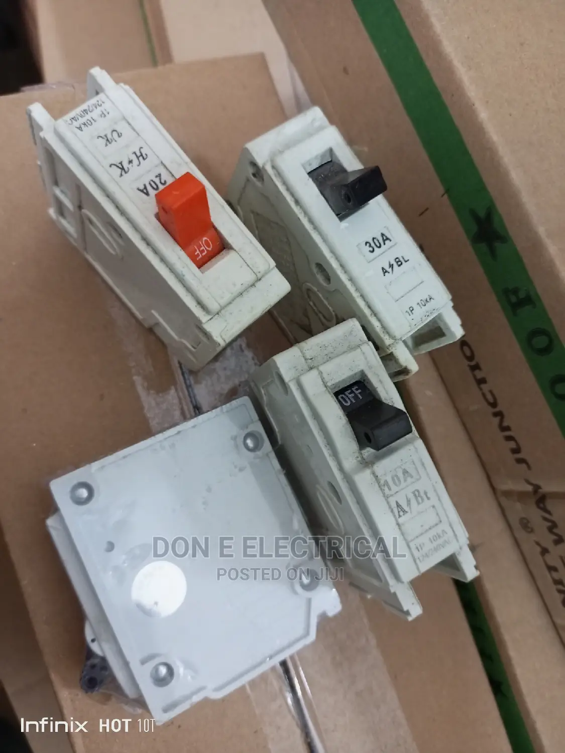 30amps Circuits Breaker