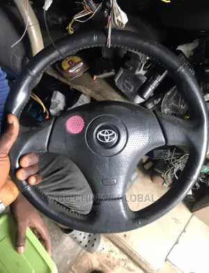 Toyota Matrix Steering Airbag and Wheel.