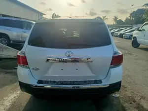Toyota Highlander Limited 2012 White