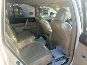 Toyota Highlander Limited 2012 White
